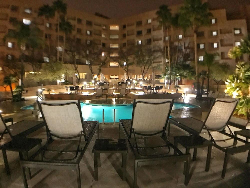 Hotel Hilton Tucson East Exterior foto
