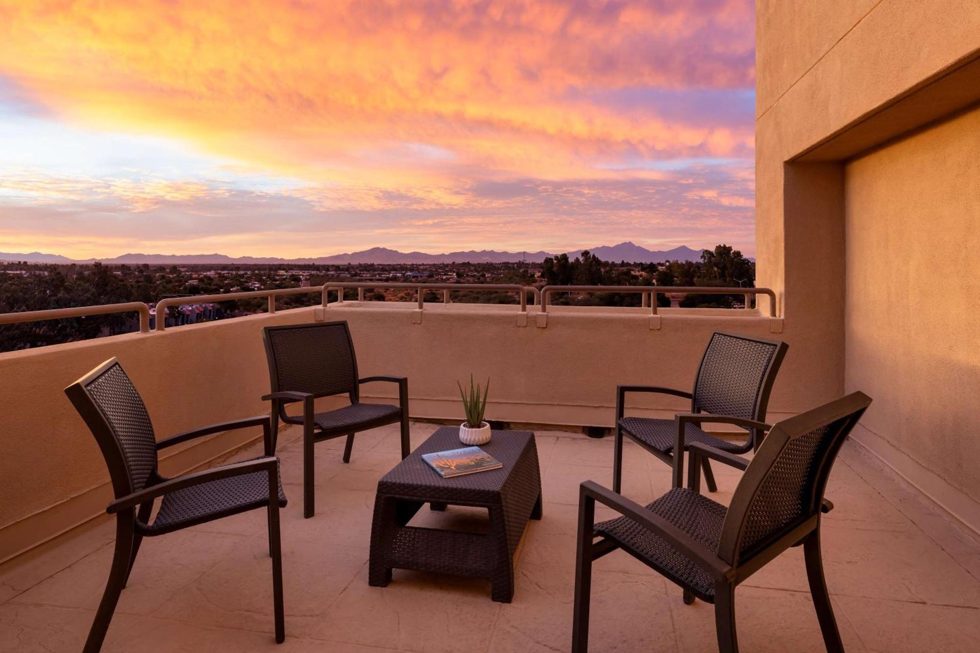 Hotel Hilton Tucson East Exterior foto